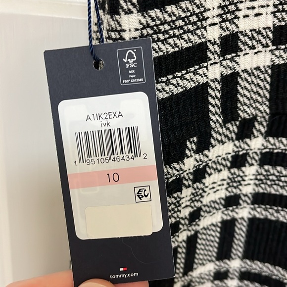 NWT Tommy Hilfiger Black Plaid Dress- Size 10 - Picture 10 of 16